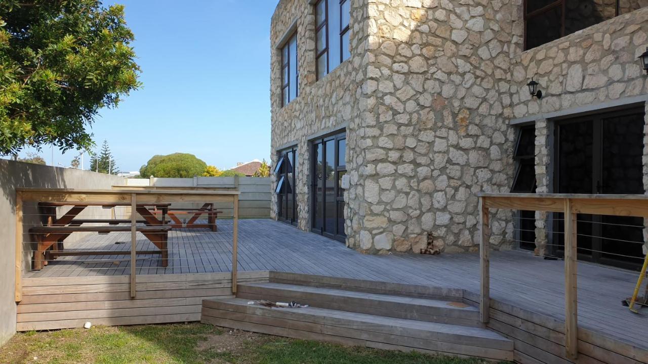 فندق Stonehouse On Main ستروزباي المظهر الخارجي الصورة